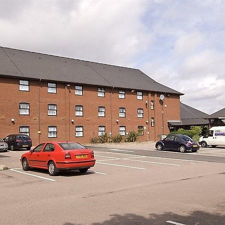 Premier Inn Birmingham City - Aston Екстериор снимка