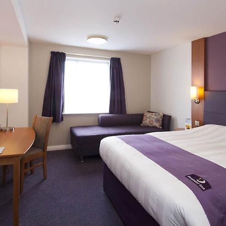 Premier Inn Birmingham City - Aston Екстериор снимка
