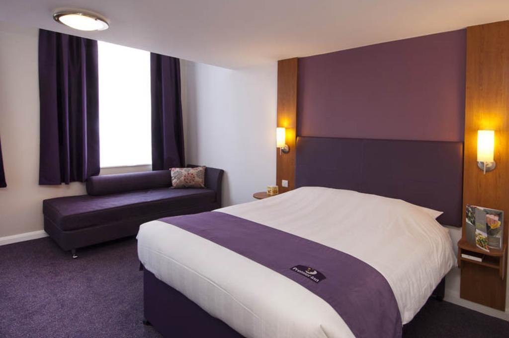 Premier Inn Birmingham City - Aston Екстериор снимка