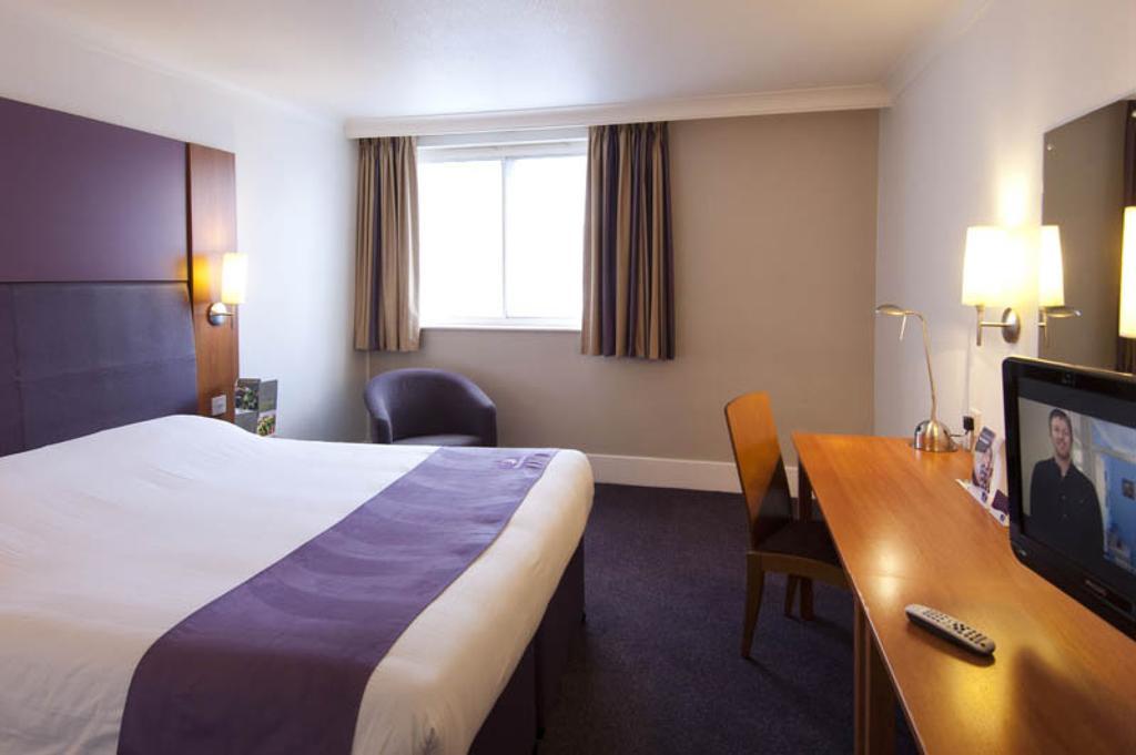 Premier Inn Birmingham City - Aston Стая снимка