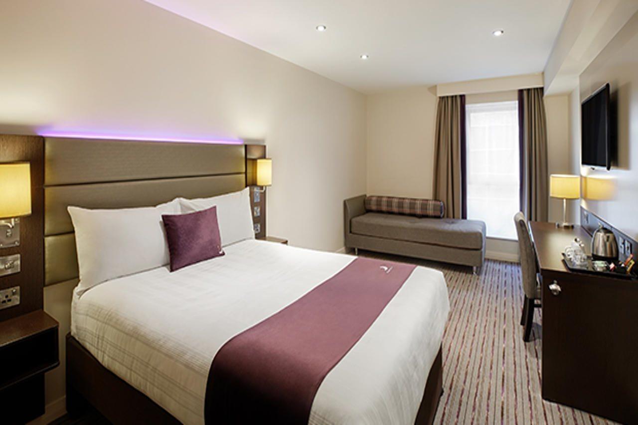 Premier Inn Birmingham City - Aston Екстериор снимка
