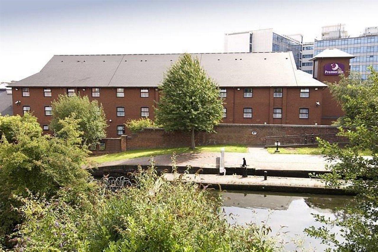 Premier Inn Birmingham City - Aston Екстериор снимка