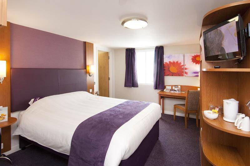 Premier Inn Birmingham City - Aston Екстериор снимка